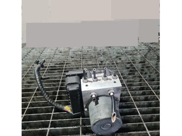 bontott BMW X3 ABS Kocka