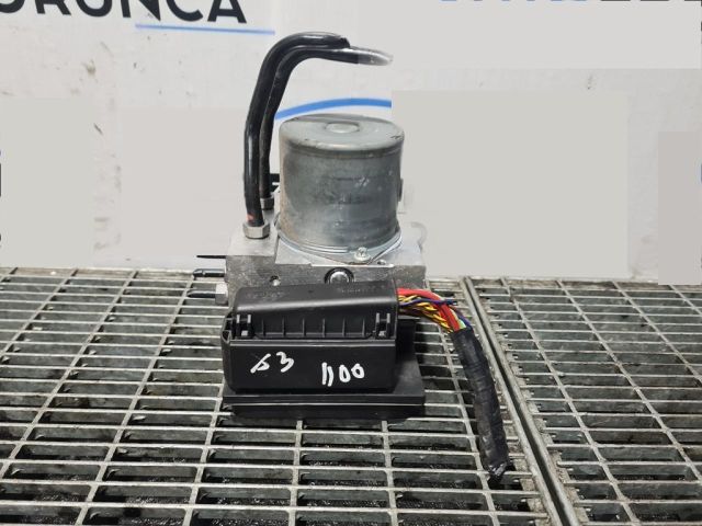 bontott BMW X3 ABS Kocka