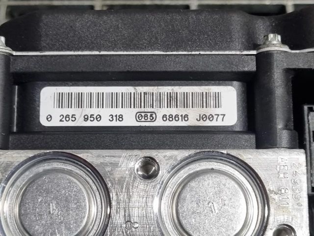 bontott BMW X3 ABS Kocka