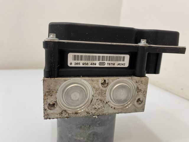 bontott BMW X3 ABS Kocka