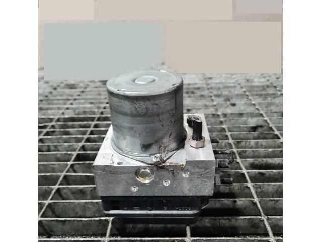 bontott BMW X3 ABS Kocka