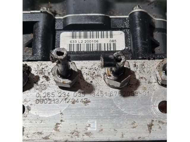 bontott BMW X3 ABS Kocka