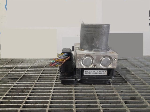 bontott BMW X3 ABS Kocka