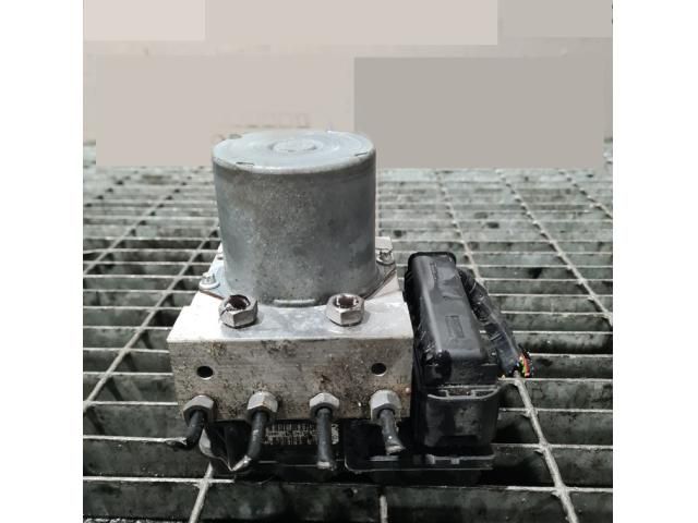 bontott BMW X3 ABS Kocka