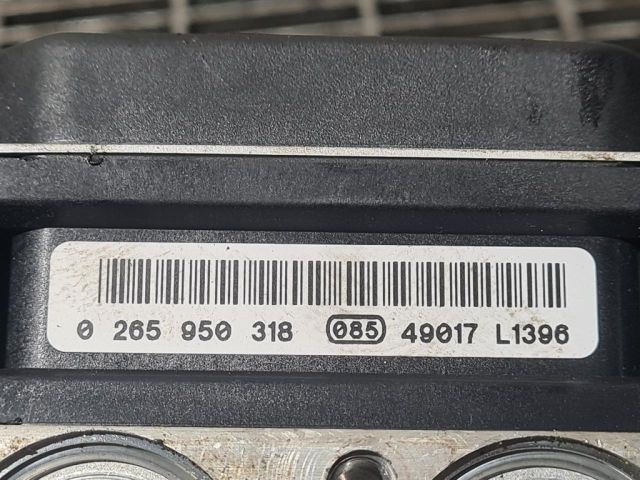 bontott BMW X3 ABS Kocka