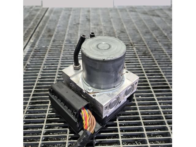 bontott BMW X3 ABS Kocka