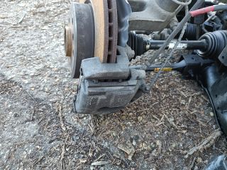 bontott BMW X3 Bal első Féknyereg Munkahengerrel