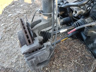 bontott BMW X3 Bal első Féknyereg Munkahengerrel