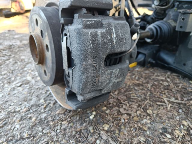 bontott BMW X3 Bal első Féknyereg Munkahengerrel