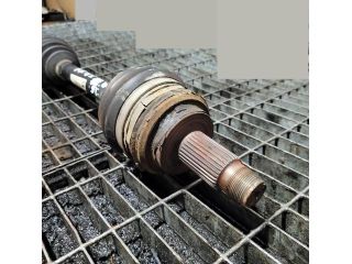 bontott BMW X3 Bal Féltengely