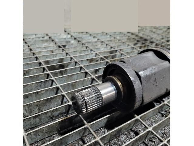 bontott BMW X3 Bal Féltengely