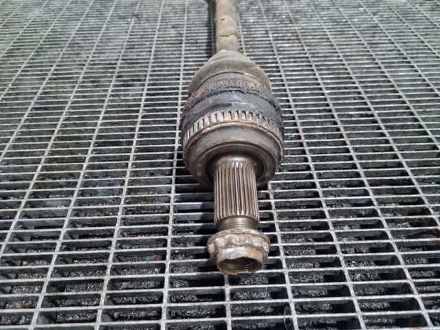 bontott BMW X3 Bal hátsó Féltengely