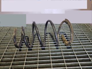 bontott BMW X3 Első Rugó