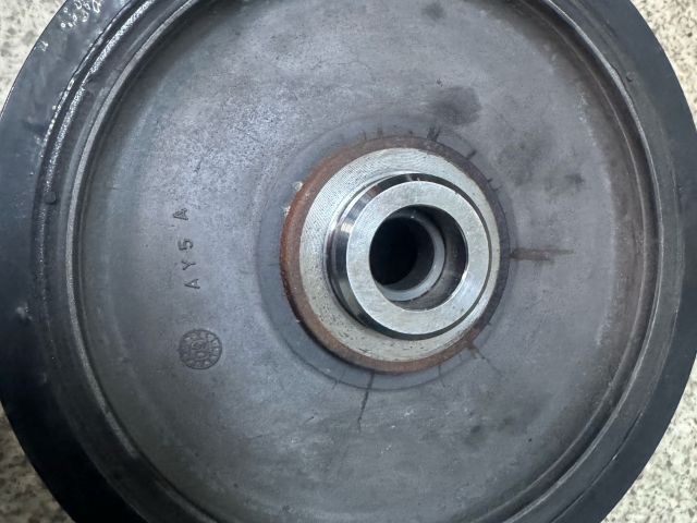 bontott BMW X3 Főtengely Szíjtárcsa