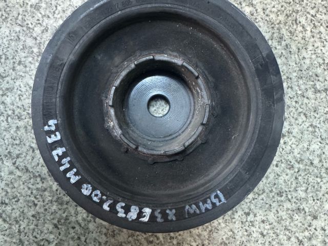 bontott BMW X3 Főtengely Szíjtárcsa