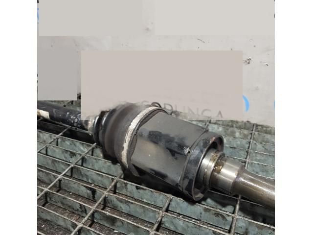 bontott BMW X3 Jobb Féltengely