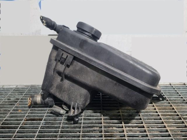 bontott BMW X3 Kiegyenlítő Tartály