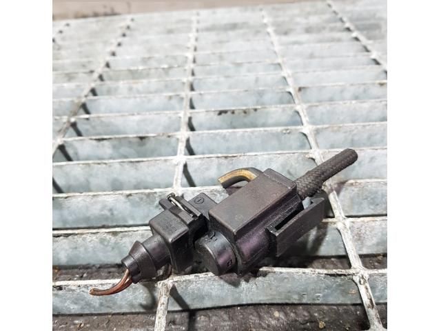 bontott BMW X3 Lefújószelep