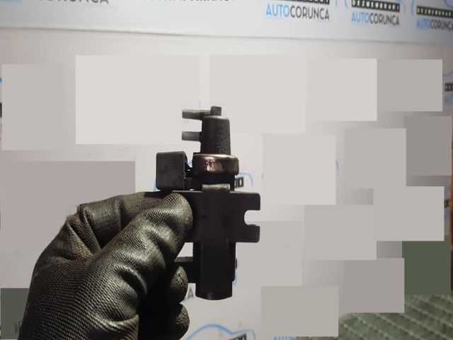 bontott BMW X3 Lefújószelep