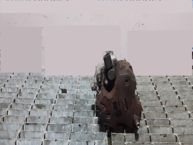 bontott BMW X3 Nagynyomású Szivattyú