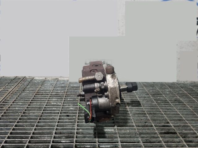 bontott BMW X3 Nagynyomású Szivattyú