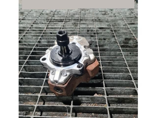 bontott BMW X3 Nagynyomású Szivattyú