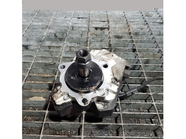 bontott BMW X3 Nagynyomású Szivattyú