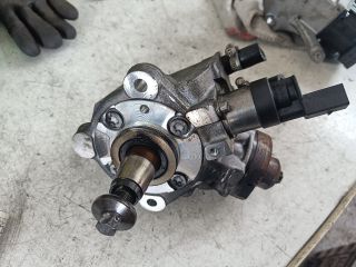 bontott BMW X3 Nagynyomású Szivattyú