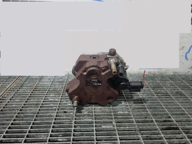 bontott BMW X3 Nagynyomású Szivattyú