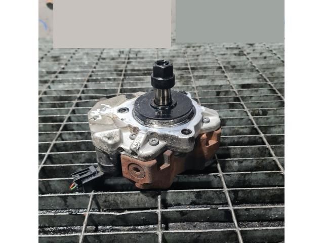 bontott BMW X3 Nagynyomású Szivattyú