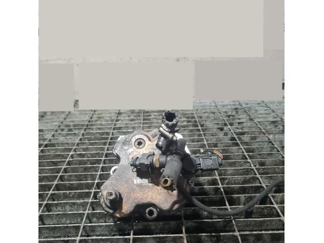 bontott BMW X3 Nagynyomású Szivattyú