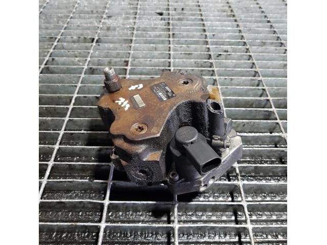 bontott BMW X3 Nagynyomású Szivattyú