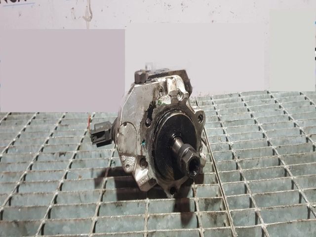 bontott BMW X3 Nagynyomású Szivattyú