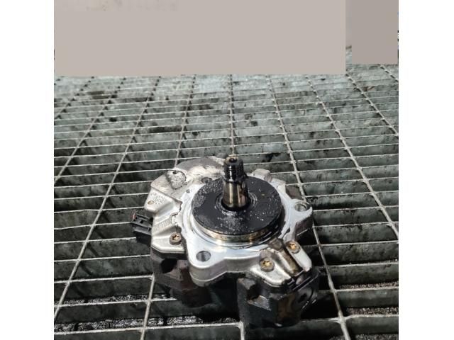 bontott BMW X3 Nagynyomású Szivattyú