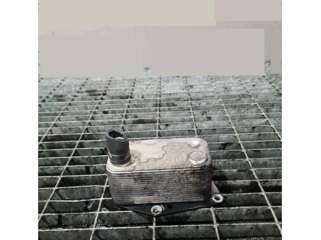 bontott BMW X3 Olajhűtő