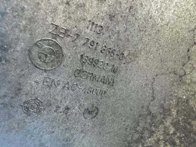 bontott BMW X3 Olajteknő