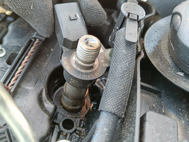 bontott BMW X3 Porlasztó (1 db)