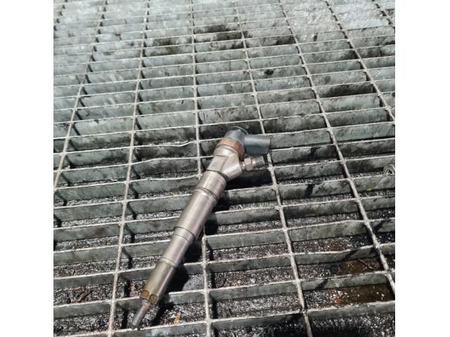 bontott BMW X3 Porlasztó (1 db)