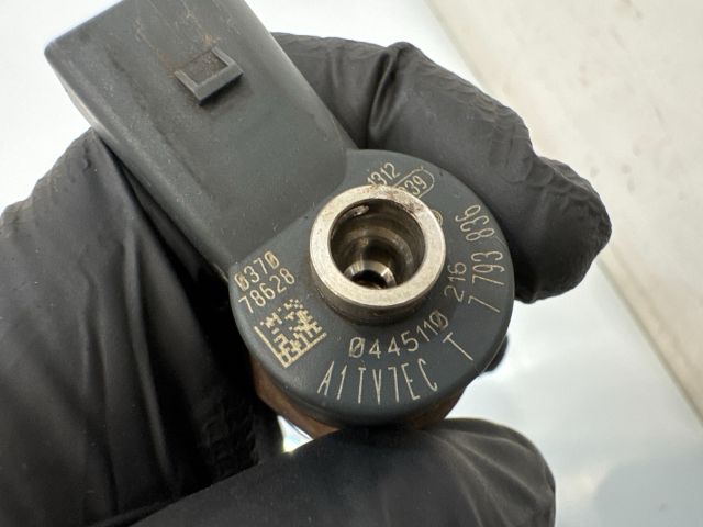 bontott BMW X3 Porlasztó (1 db)