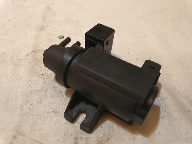 bontott BMW X3 Turbó Vákum Szelep