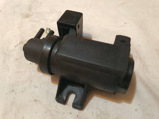 bontott BMW X3 Turbó Vákum Szelep