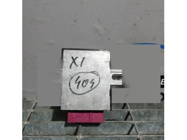 bontott BMW X3 Üzemanyag Szivattyú Relé