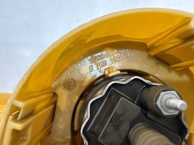 bontott BMW X3 Üzemanyag Szivattyú