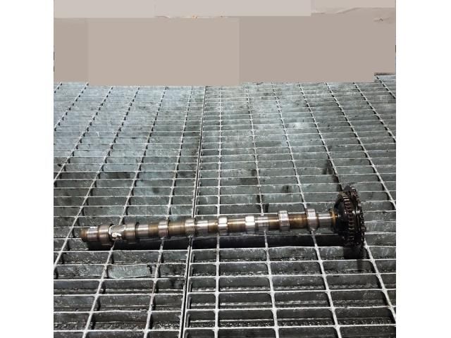 bontott BMW X3 Vezérműtengely (Magában)