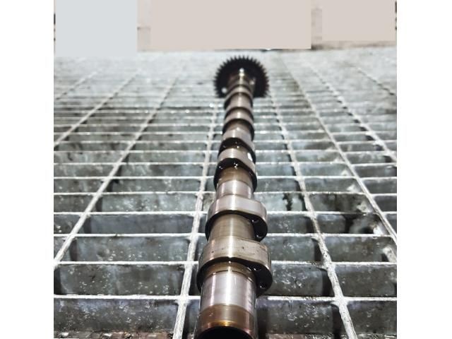 bontott BMW X3 Vezérműtengely (Magában)