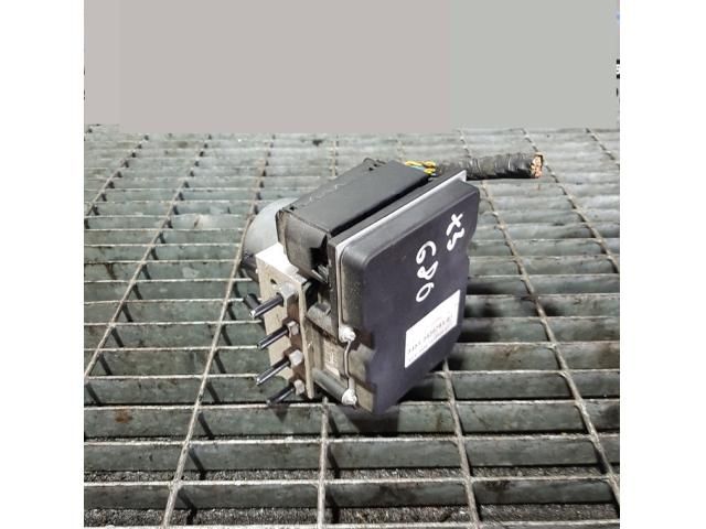 bontott BMW X3 ABS Kocka