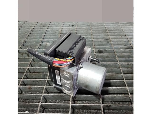 bontott BMW X3 ABS Kocka