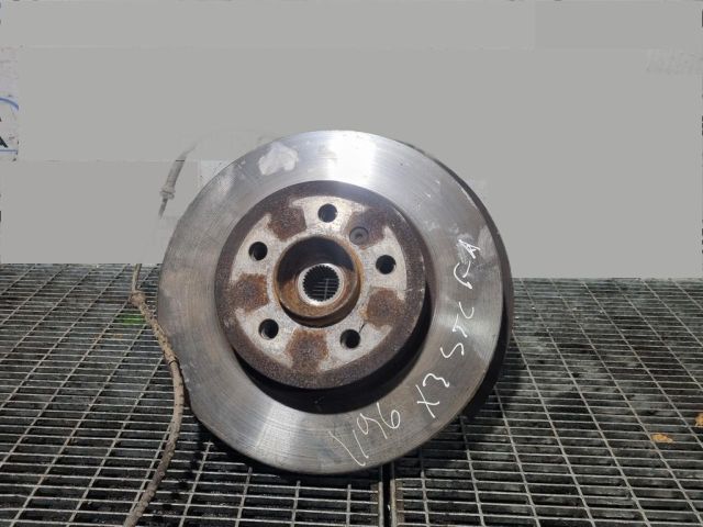 bontott BMW X3 Bal első Csonkállvány