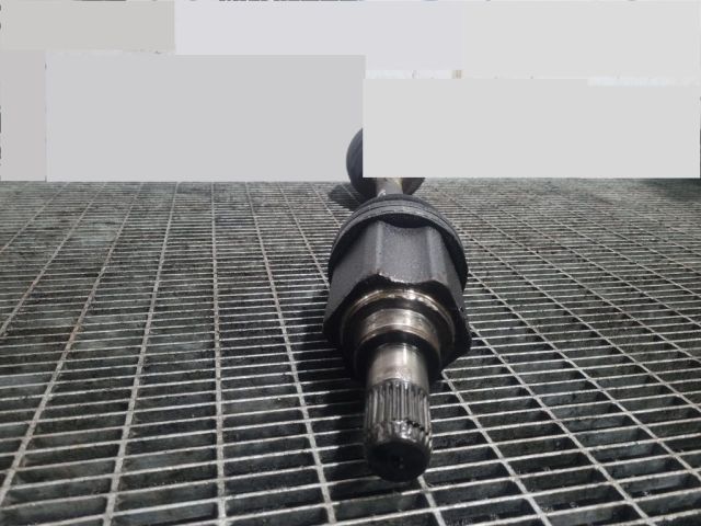 bontott BMW X3 Bal Féltengely