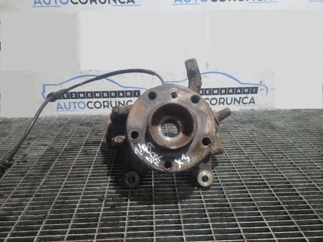 bontott BMW X3 Jobb első Csonkállvány